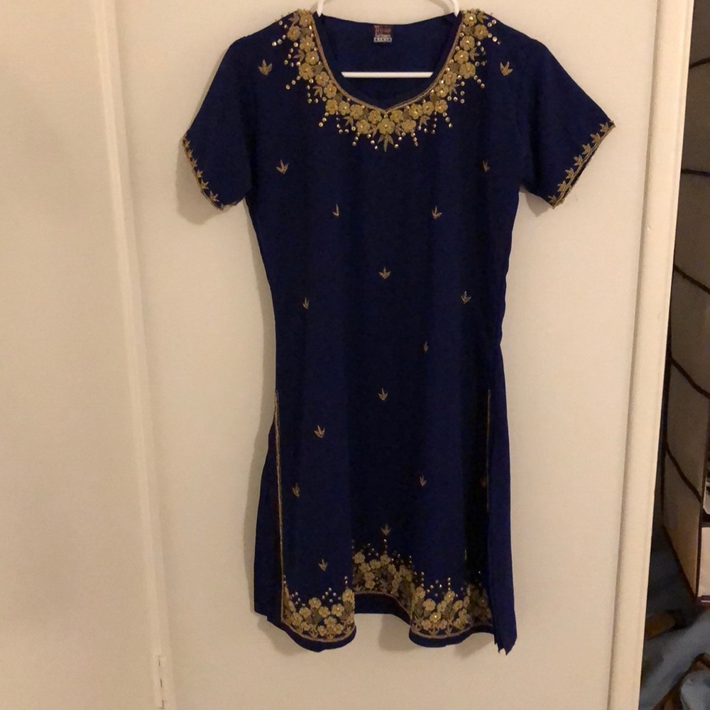 Indian top (kameez)